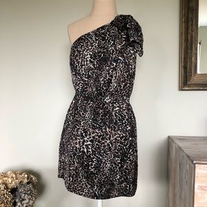 Avec Les Filles One Shoulder Leopard print Mini Dress